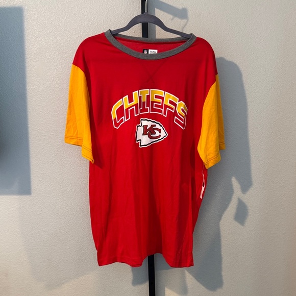 NFL Other - NFL KC Chiefs Red and Yellow Tshirt Size XL